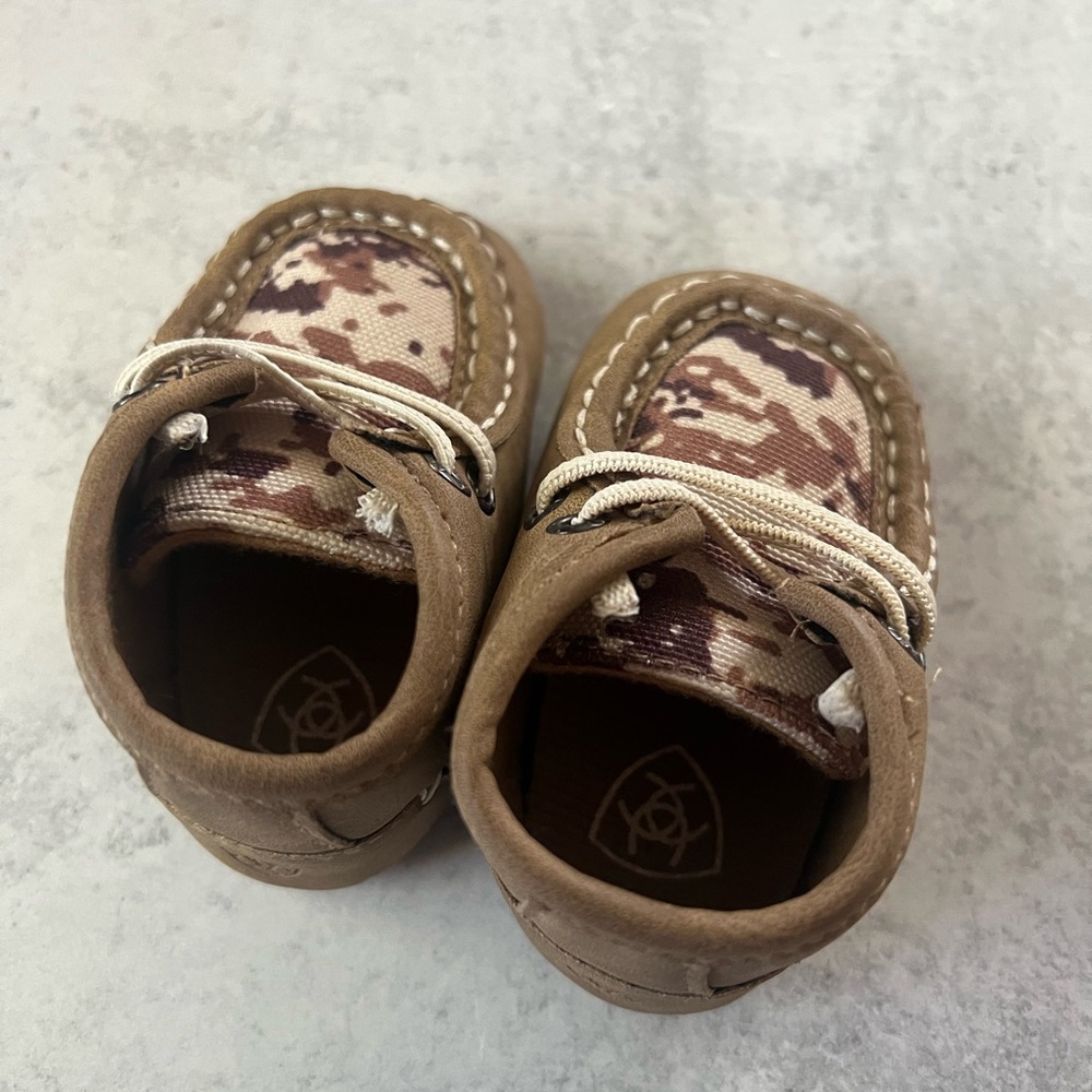 Ariat Infant Lil' Stompers Dallas Spitfire Camo slipper shoes - Picture 3 of 5